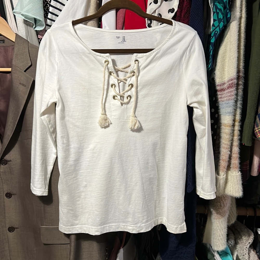 Gap shirt